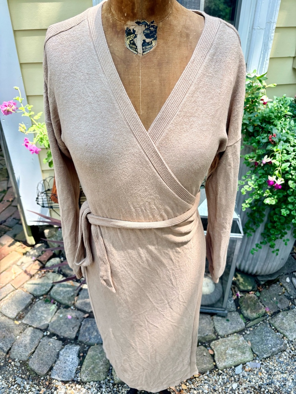 New Anthropologie brand XS/S tan cotton lounge robe